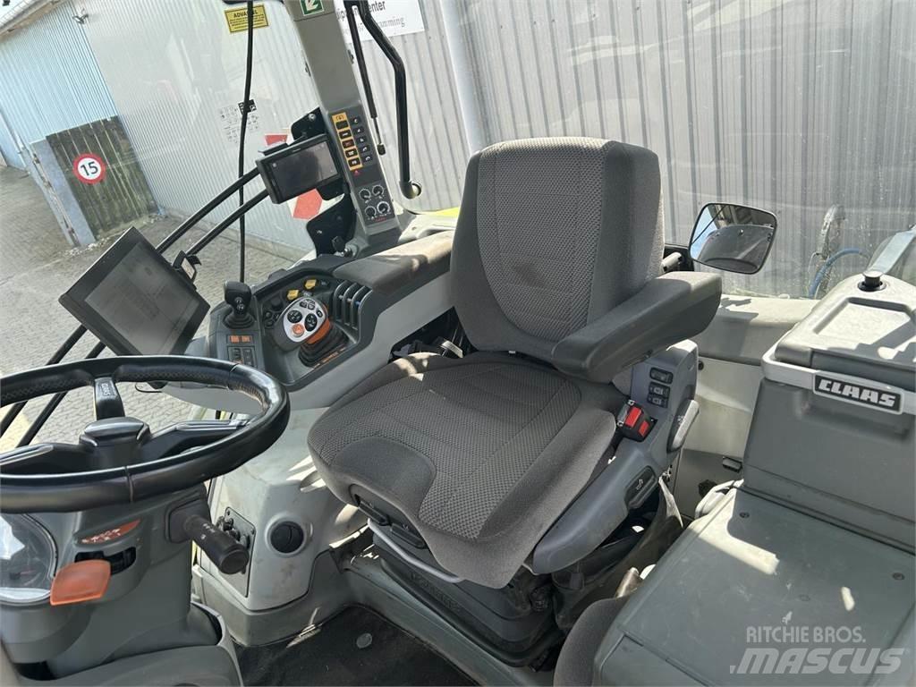 CLAAS AXION 870 Tractors