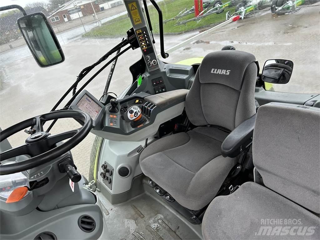 CLAAS AXION 930 Tractors