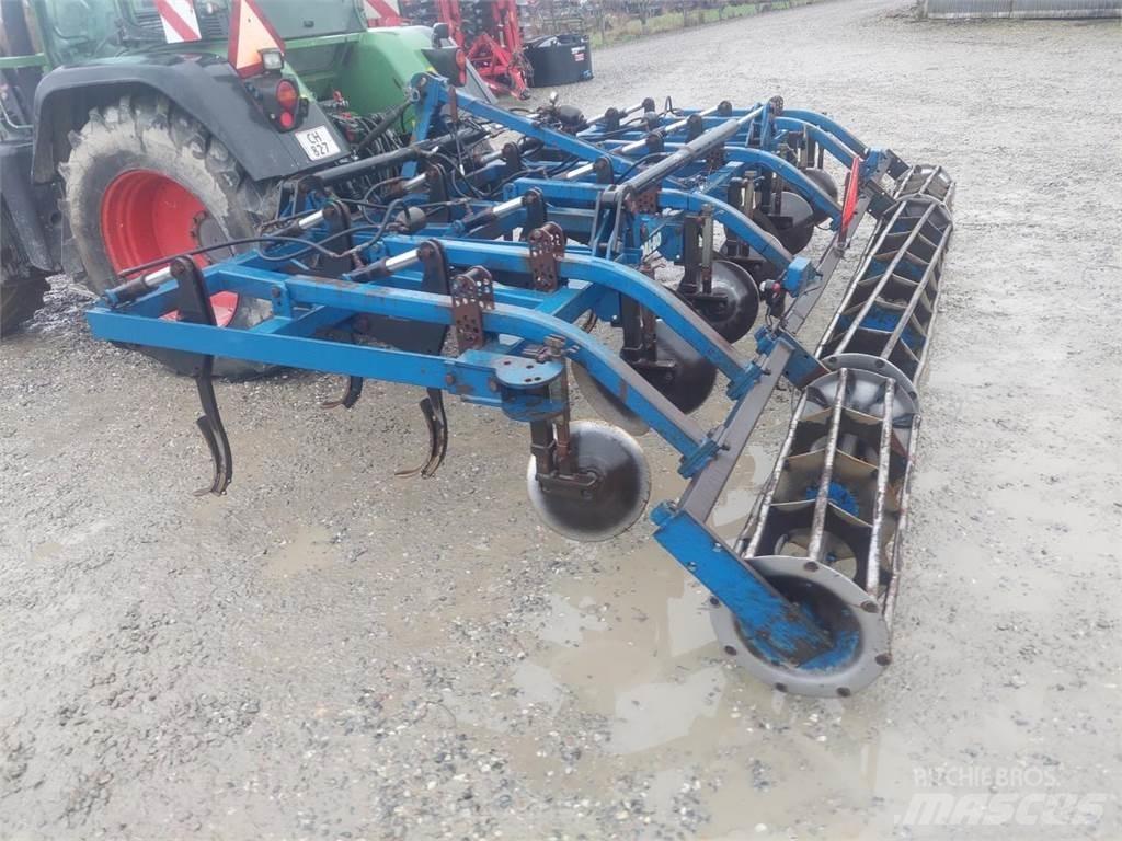 Dal-Bo Dinco 560 Harrows