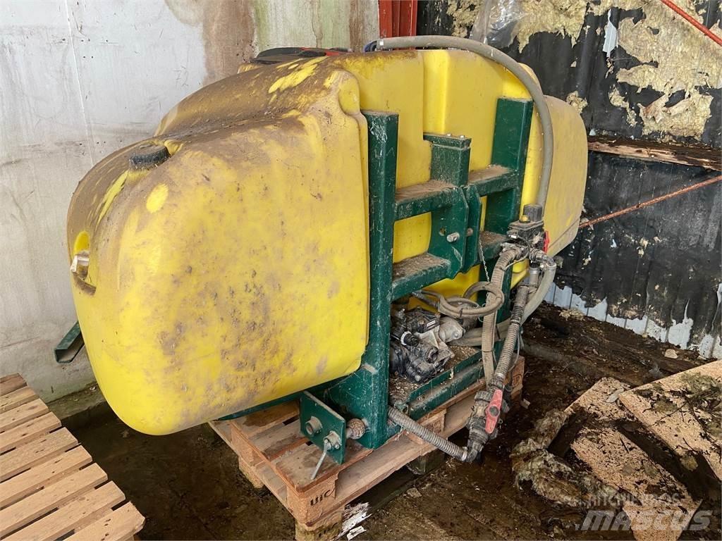 Danfoil 1500 L Tanks