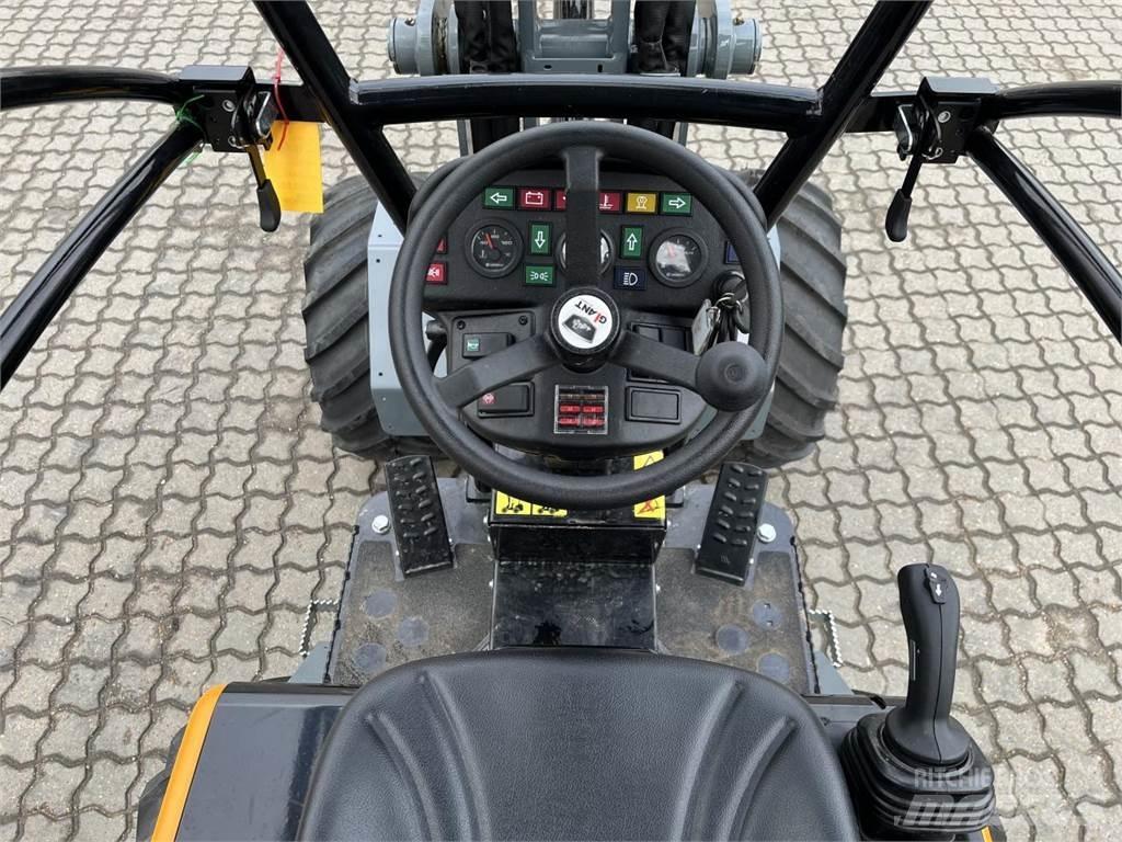 GiANT G1500 Mini loaders