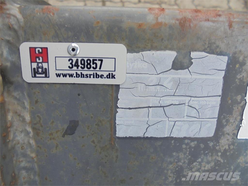 Hauer 2,4 M Other tractor accessories