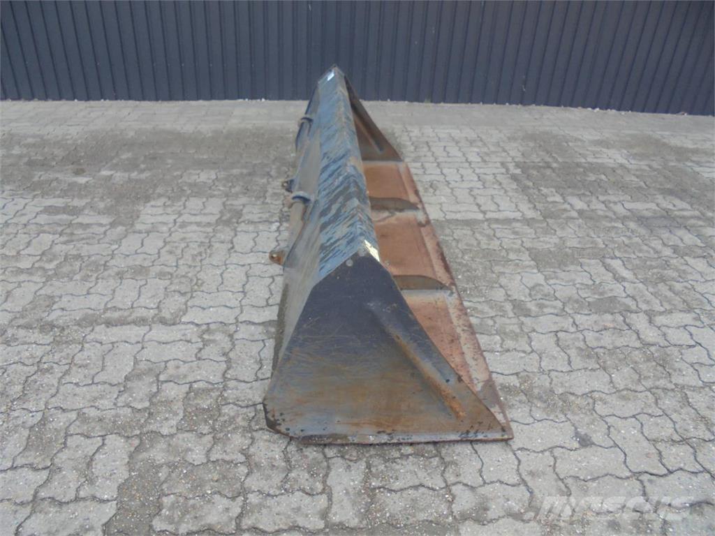 Hauer 2,4 M Other tractor accessories