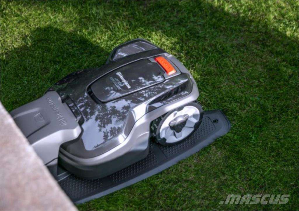 Husqvarna AM305 Mowers