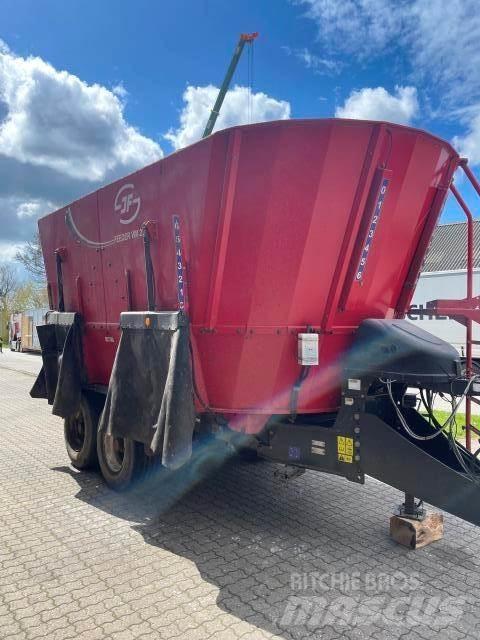 JF 27 M3 Forage wagons