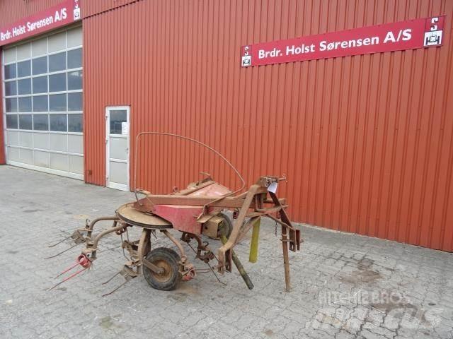 JF CR 320 Rakes and tedders