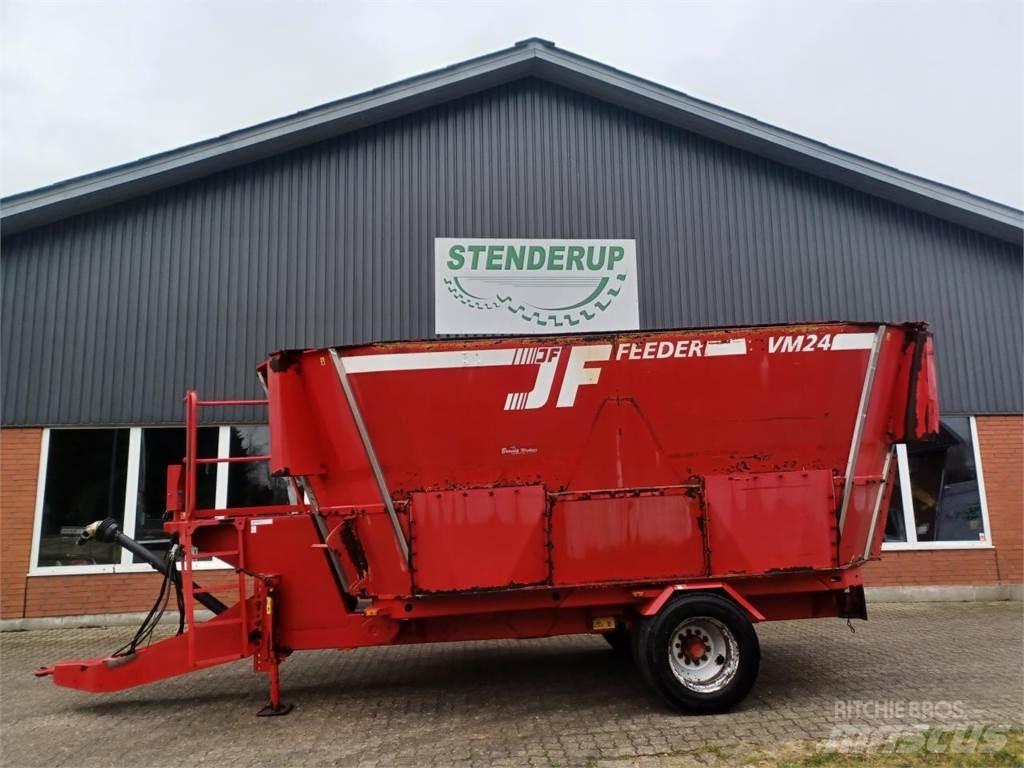 JF VM 24 Forage wagons