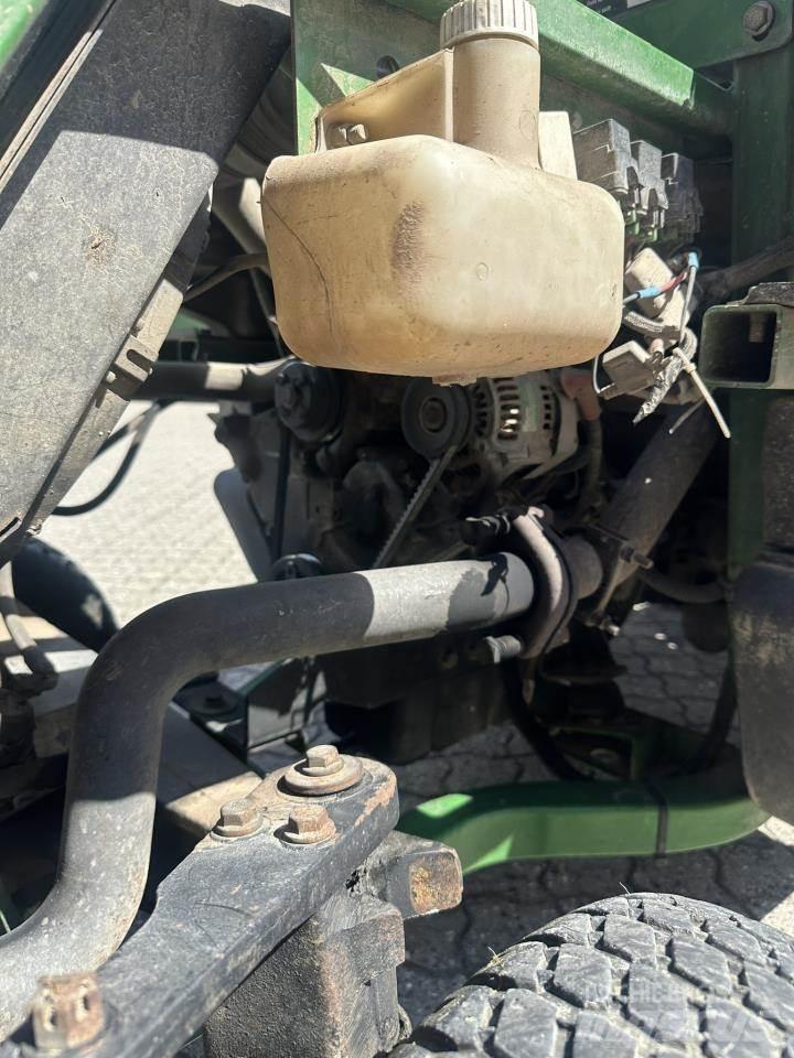 John Deere 1435 Compact tractors