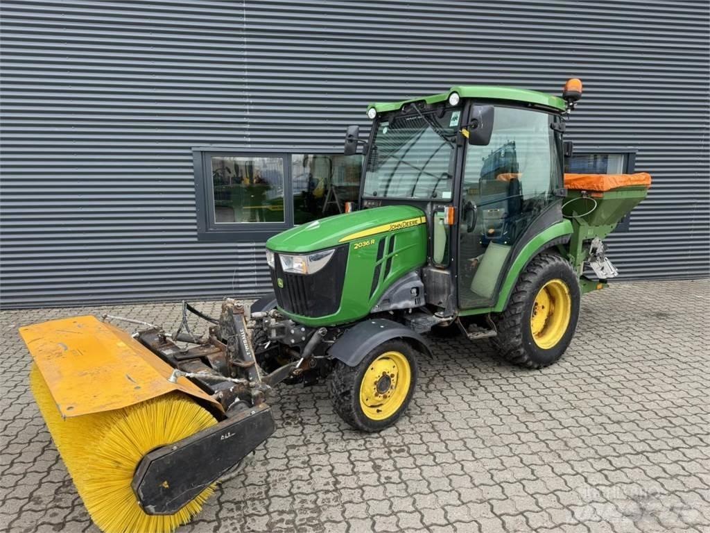 John Deere 2036R Compact tractors