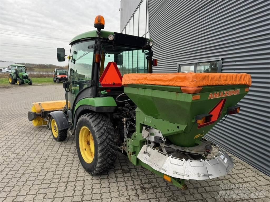 John Deere 2036R Compact tractors