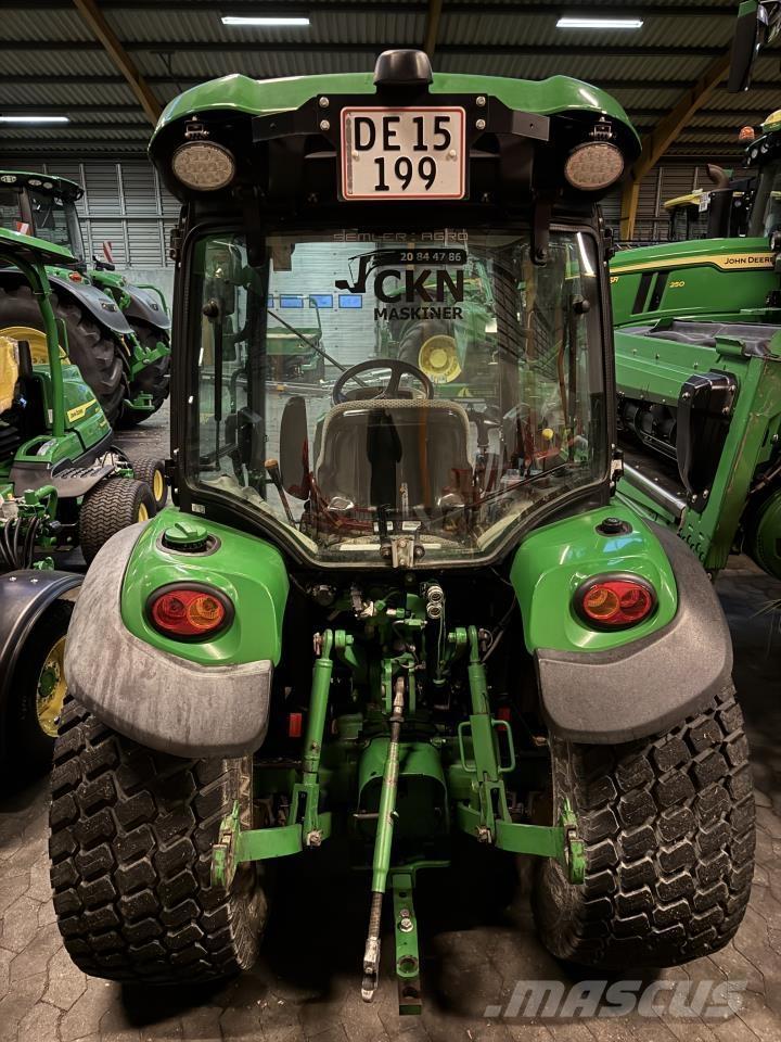John Deere 3046R Compact tractors