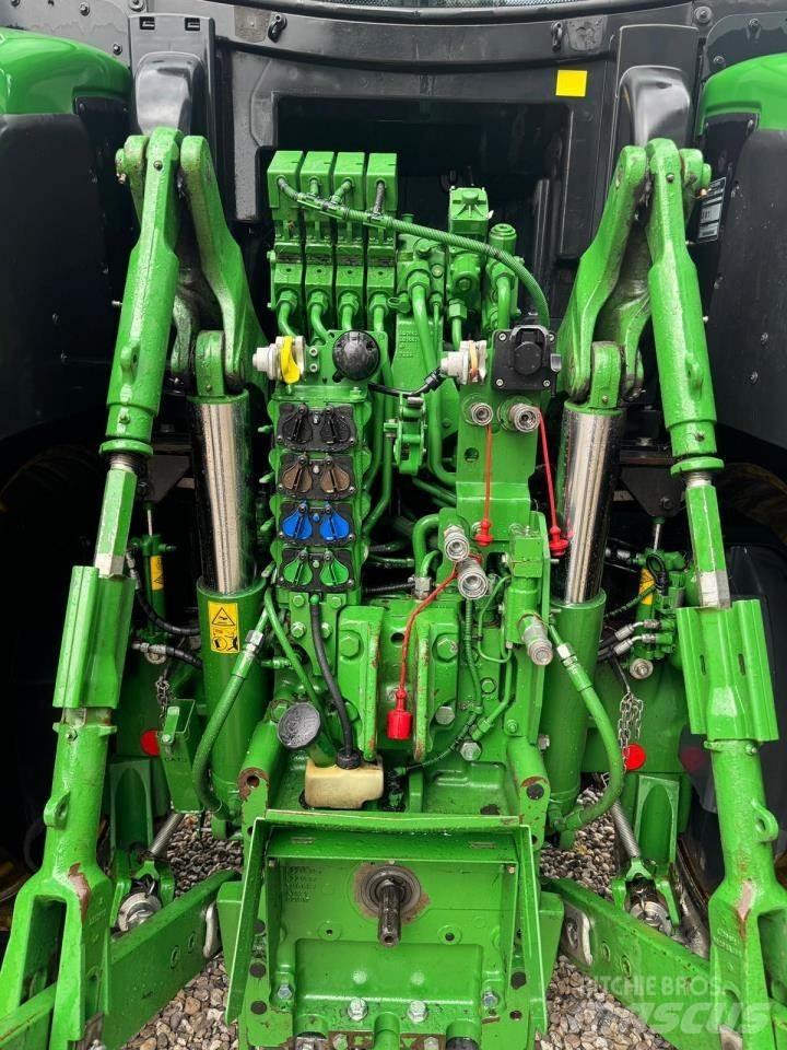 John Deere 6250R Tractors