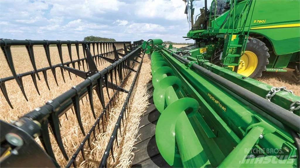 John Deere 735D Combine harvester heads
