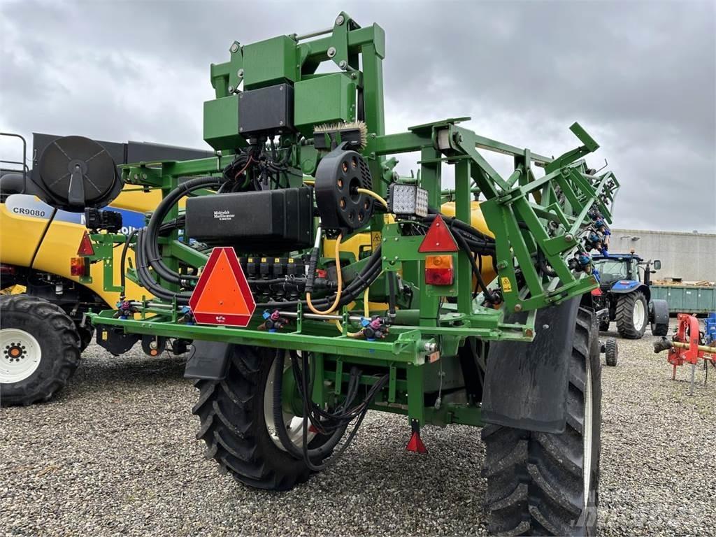 John Deere 740I Trailed sprayers