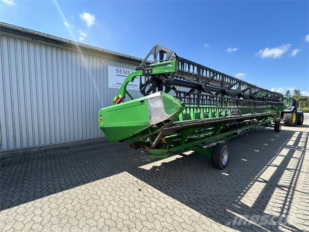 John Deere 740PF Combine harvester heads