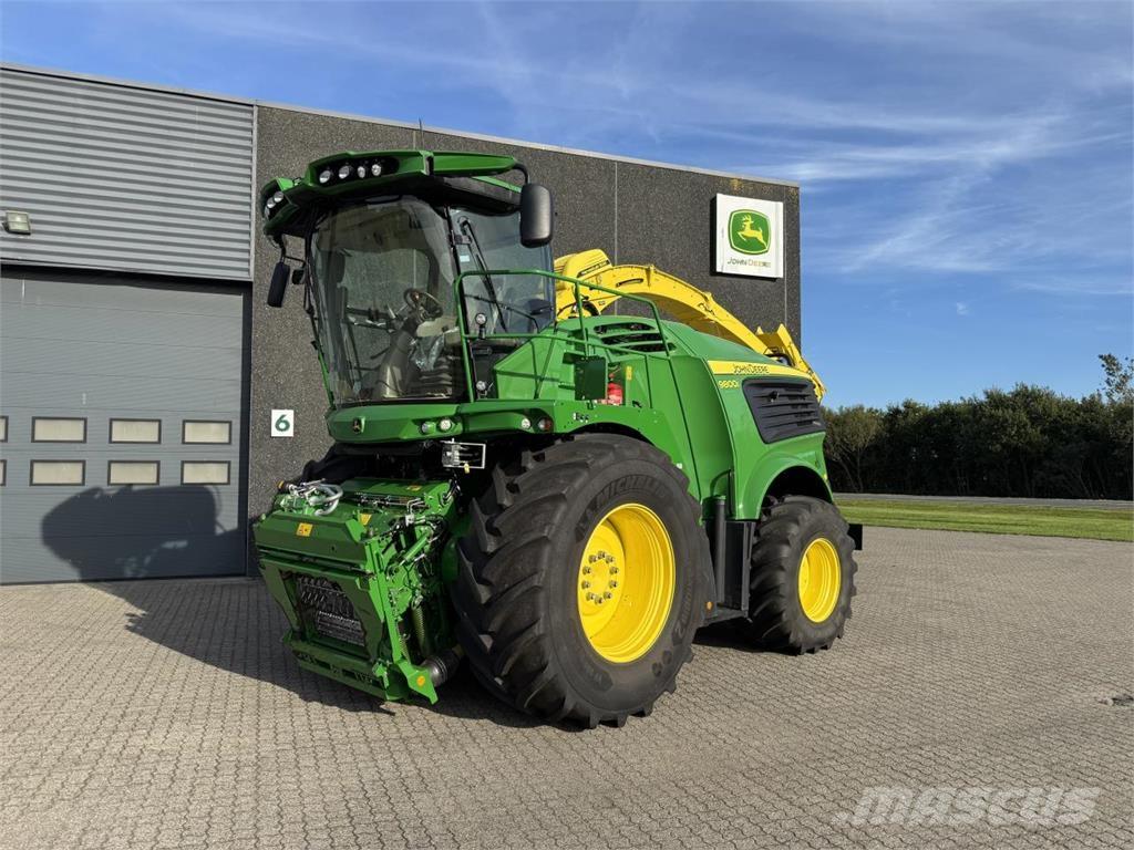 John Deere 9800 Forage harvesters