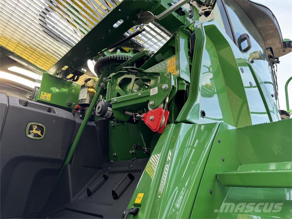 John Deere 9800 Forage harvesters
