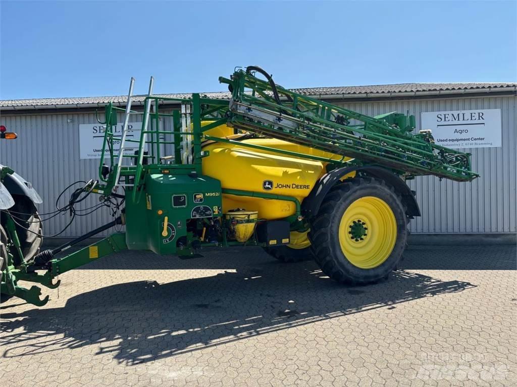 John Deere M952I Trailed sprayers