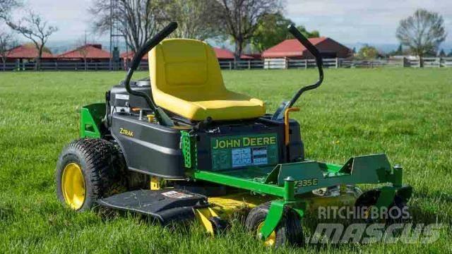 John Deere Z315E Compact tractors