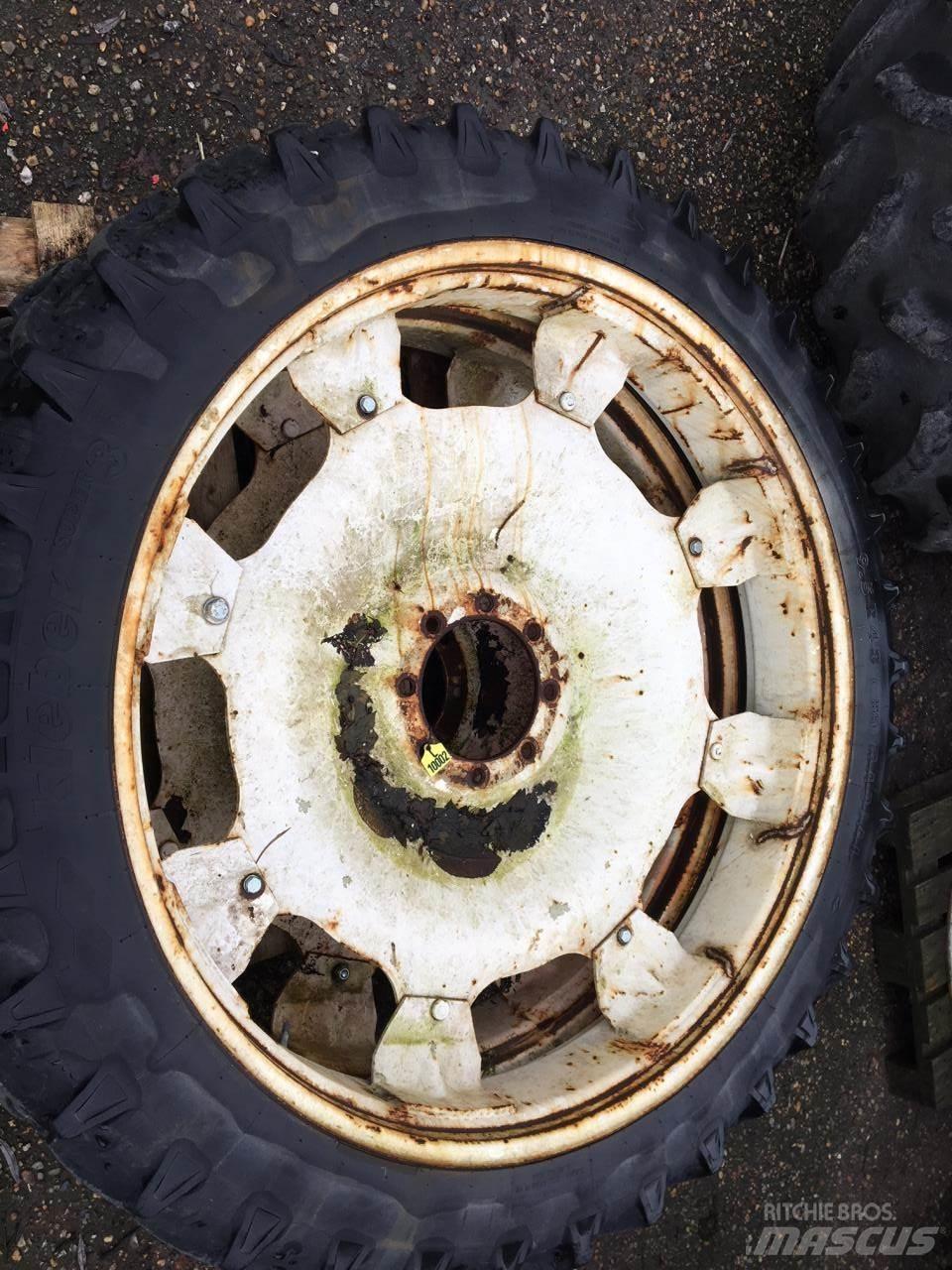 Kleber 9.5 X 44 Tyres, wheels and rims