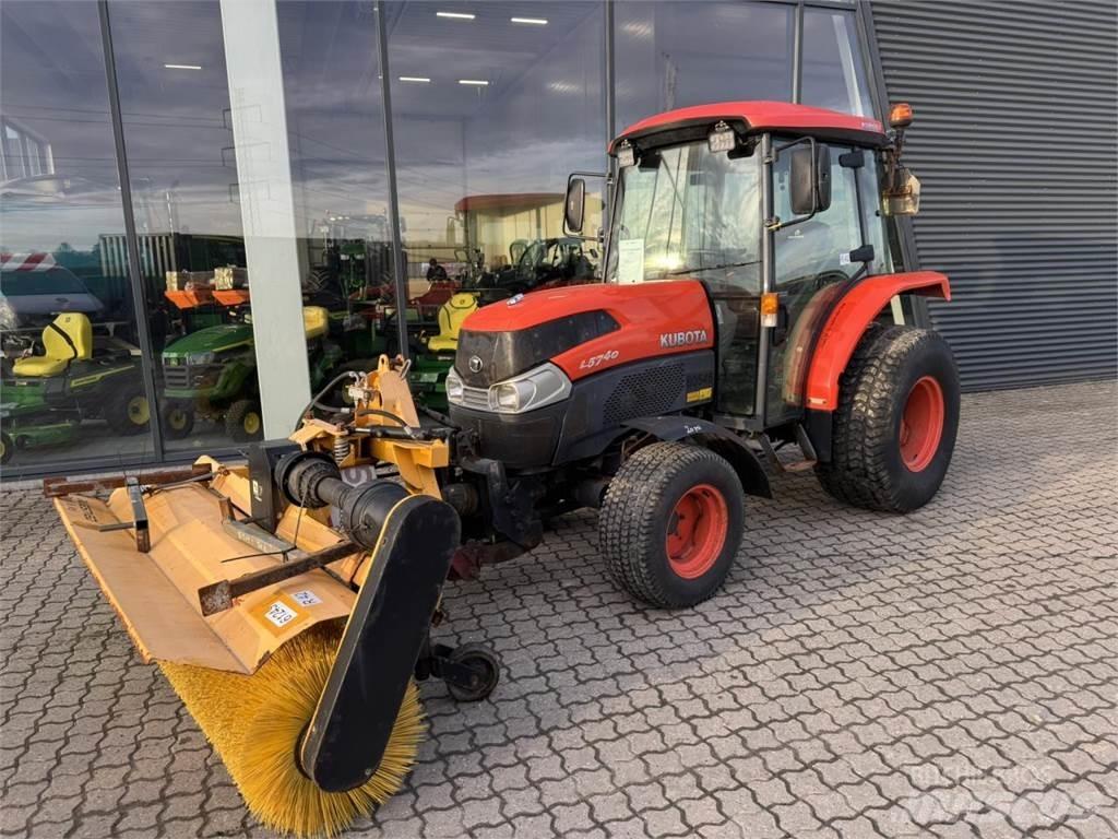 Kubota 5740 Compact tractors