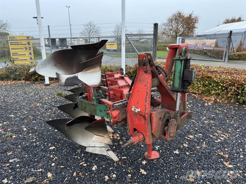 Kverneland 4X14E Reversible ploughs