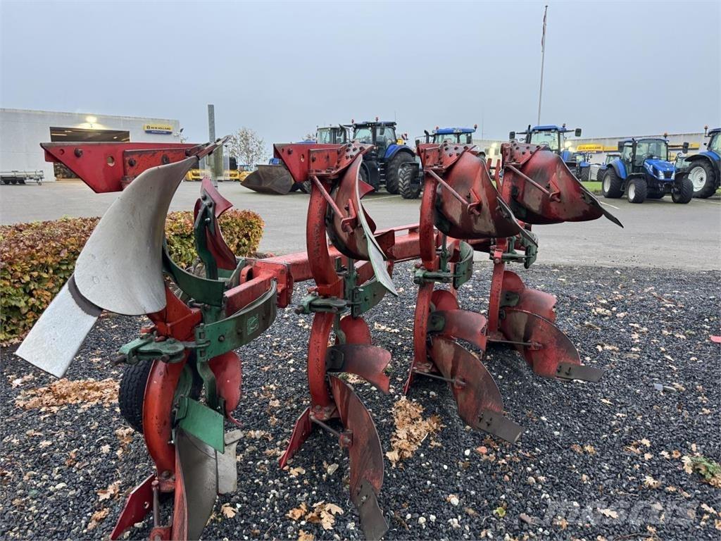 Kverneland 4X14E Reversible ploughs