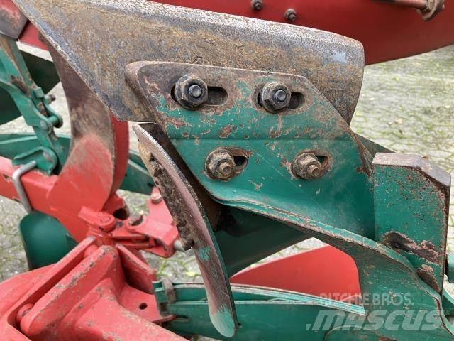 Kverneland EG200 Reversible ploughs