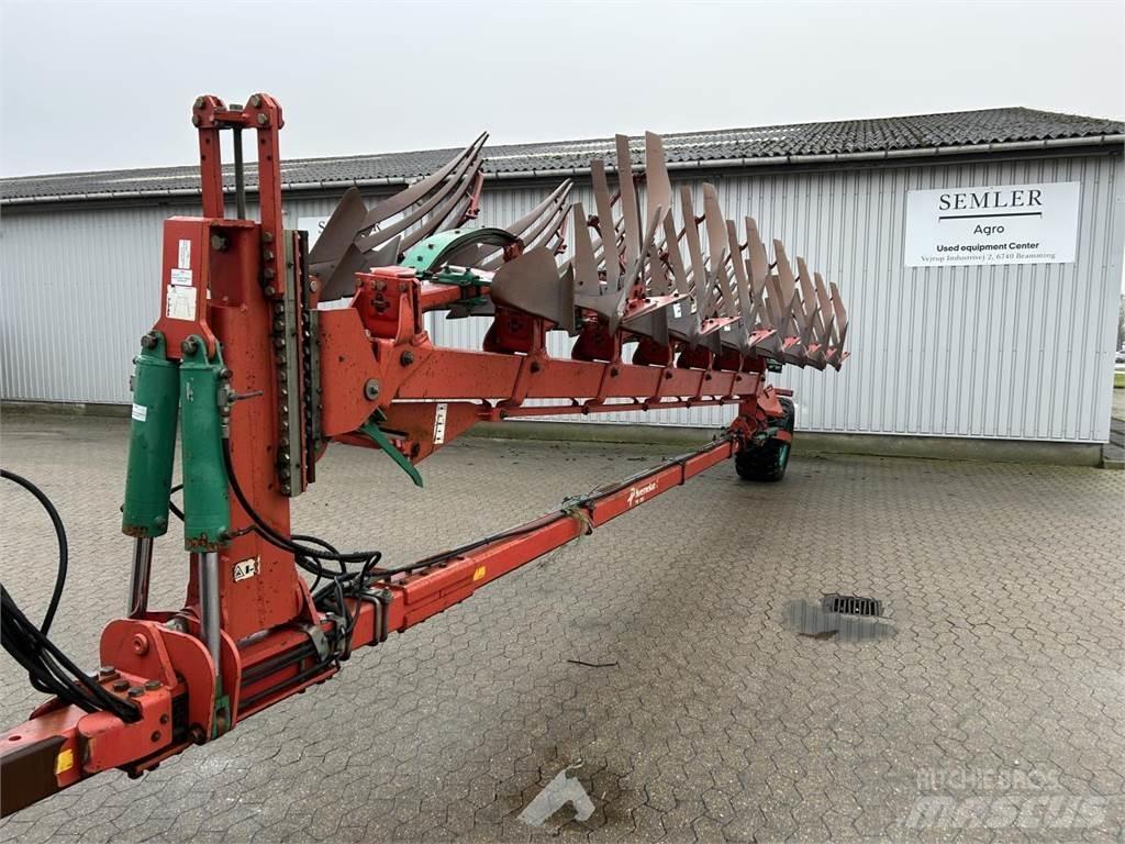 Kverneland PB100 Reversible ploughs