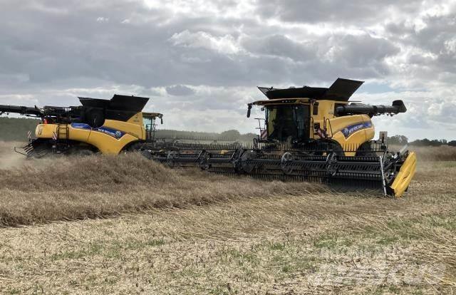 MacDon FD241 Combine harvester heads