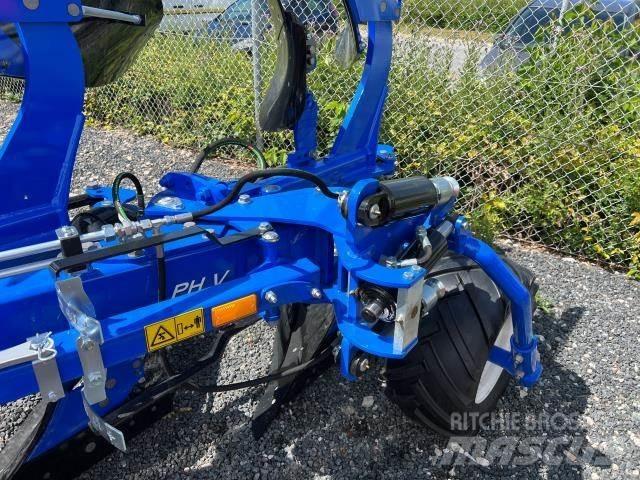 New Holland PMH4 Reversible ploughs