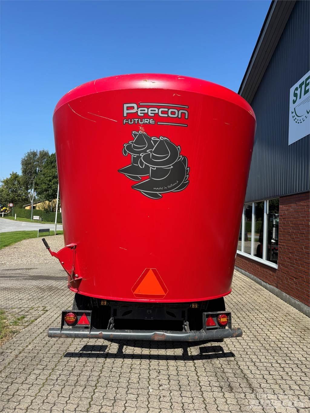 Peecon 28 M3 Forage wagons