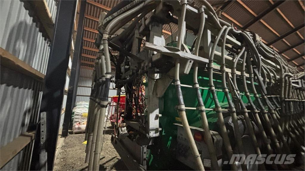 Samson SBX 2 24 Fertilizer sprayers