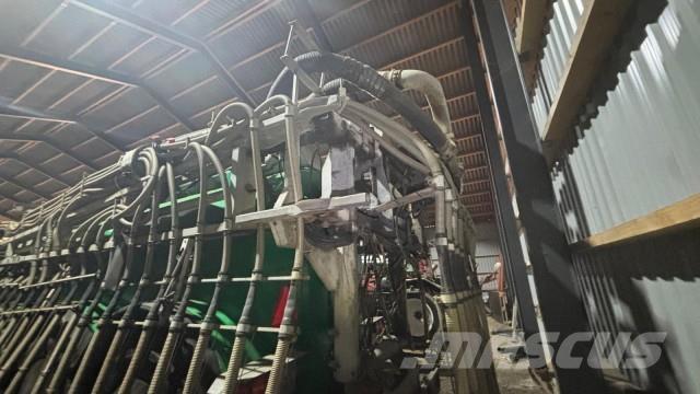 Samson SBX 2 24 Fertilizer sprayers