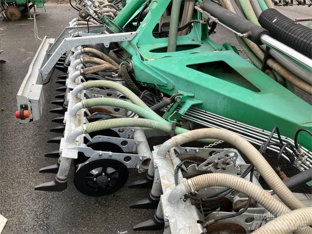 Samson TD 12 Fertilizer sprayers