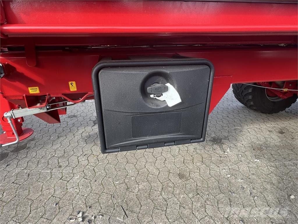 Western 14S Tipper trucks