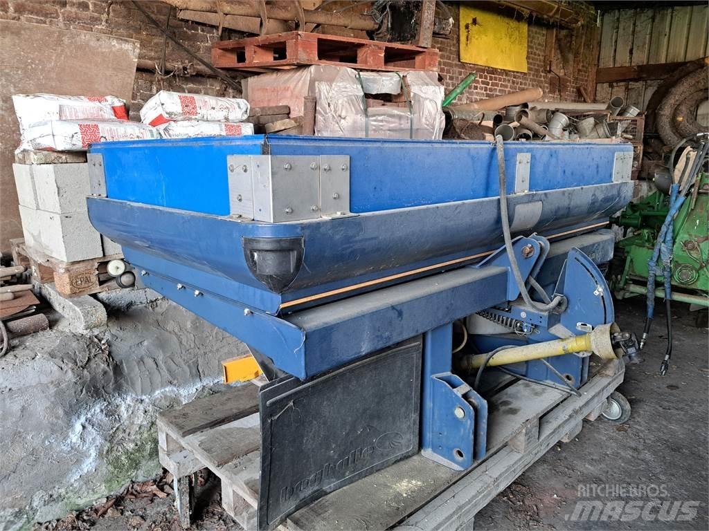 Bogballe M2 Mineral spreaders