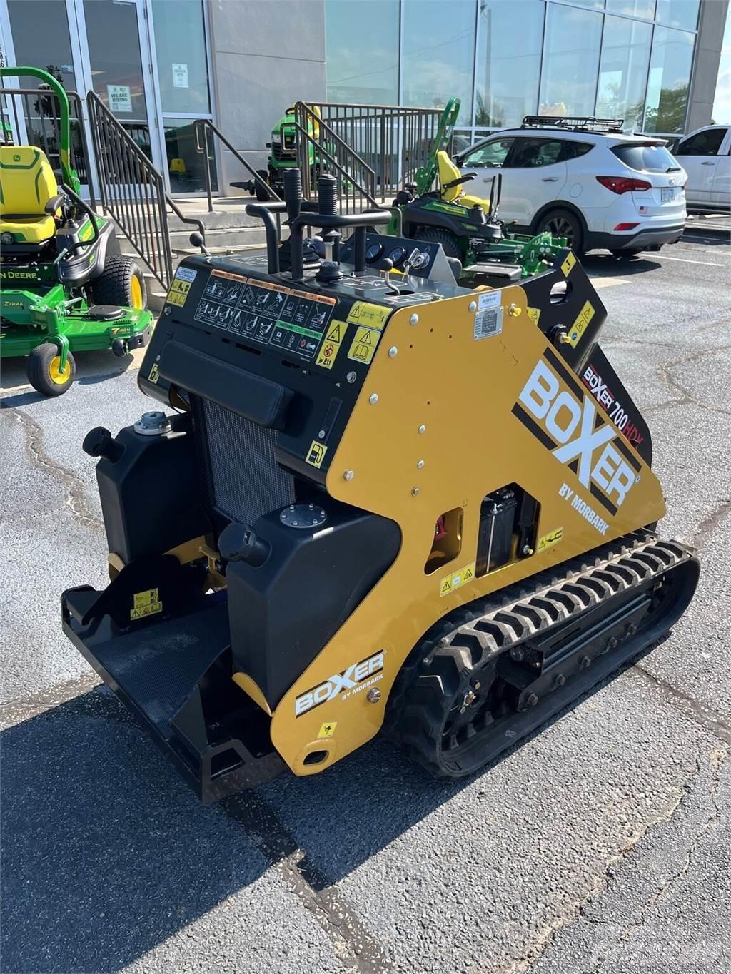 Boxer 700HDX Mini loaders