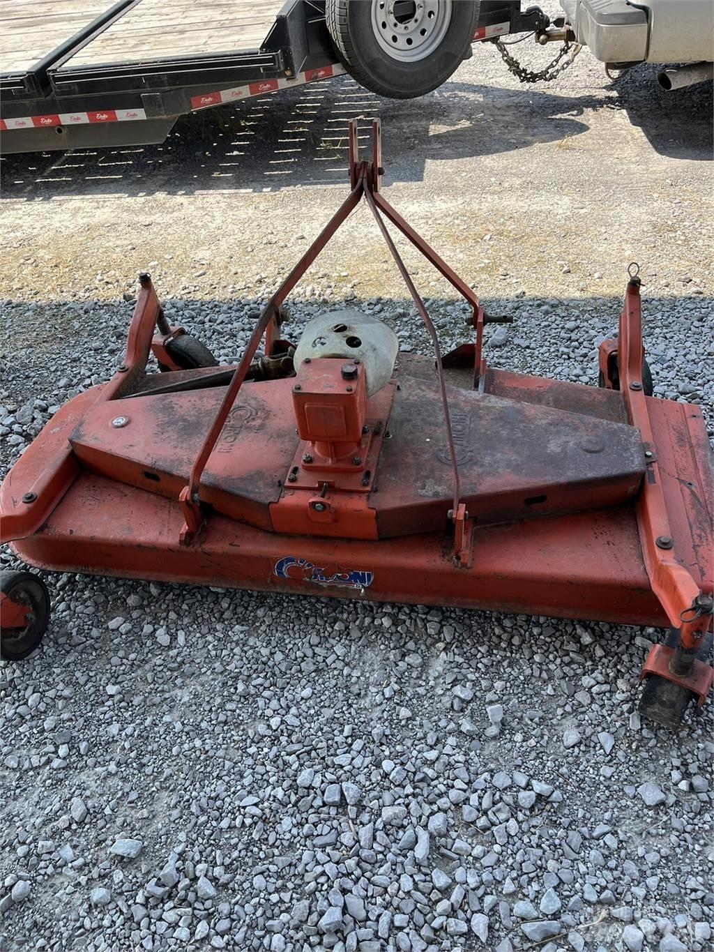 Caroni 72 Riding mowers