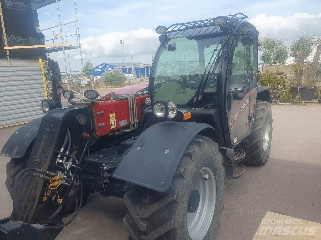 Case IH 742 Tractors