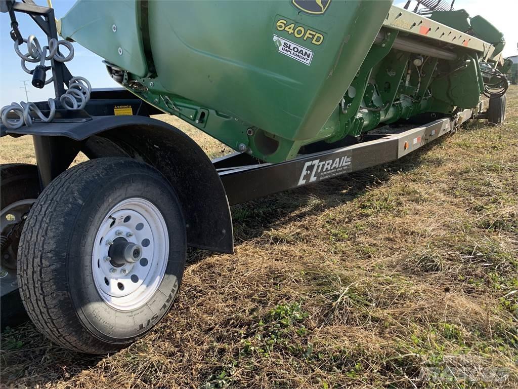 E-Z Trail GC42 Grain / Silage Trailers