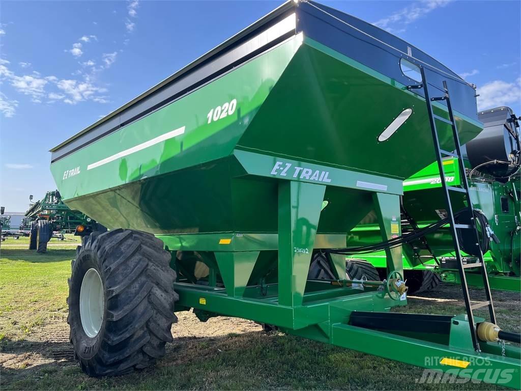 Ez-Flow 1020 Grain / Silage Trailers