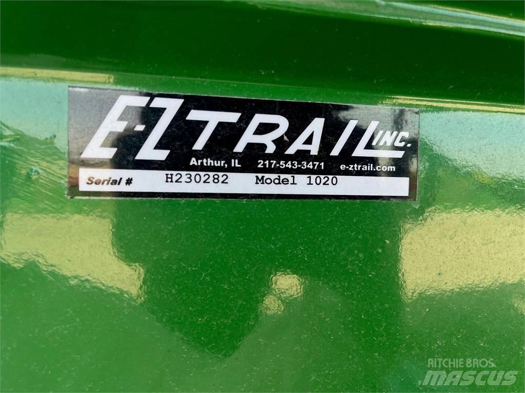 Ez-Flow 1020 Grain / Silage Trailers