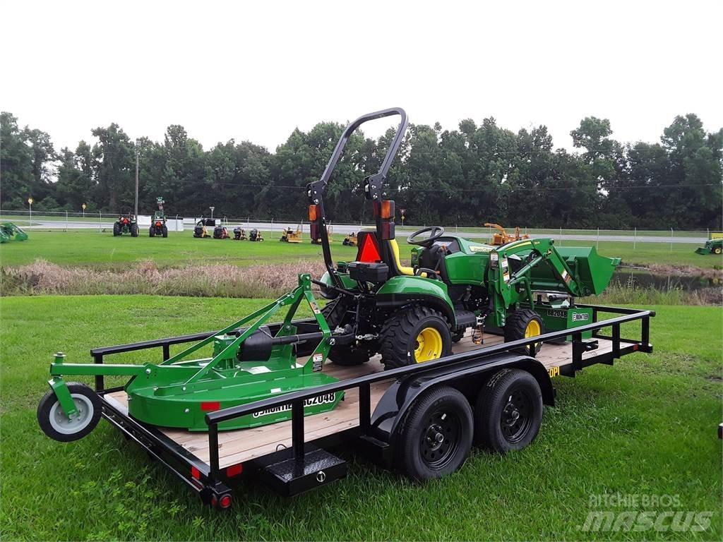 John Deere 1025R Compact tractors