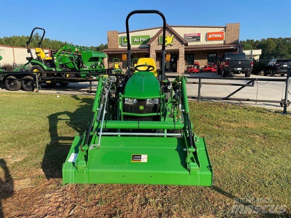 John Deere 1025R Compact tractors