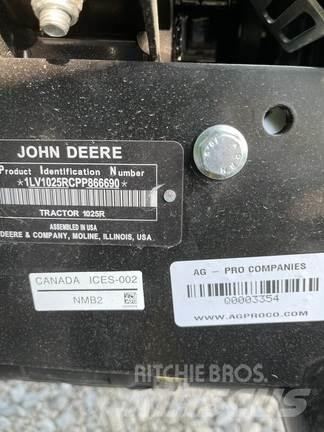 John Deere 1025R Compact tractors