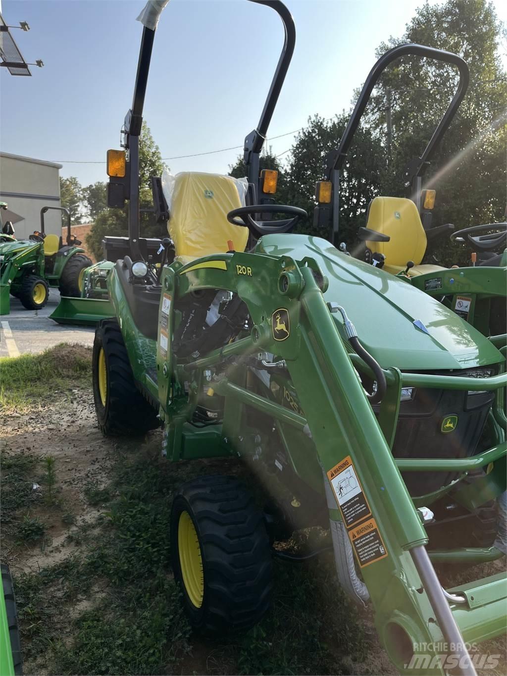 John Deere 1025R Compact tractors