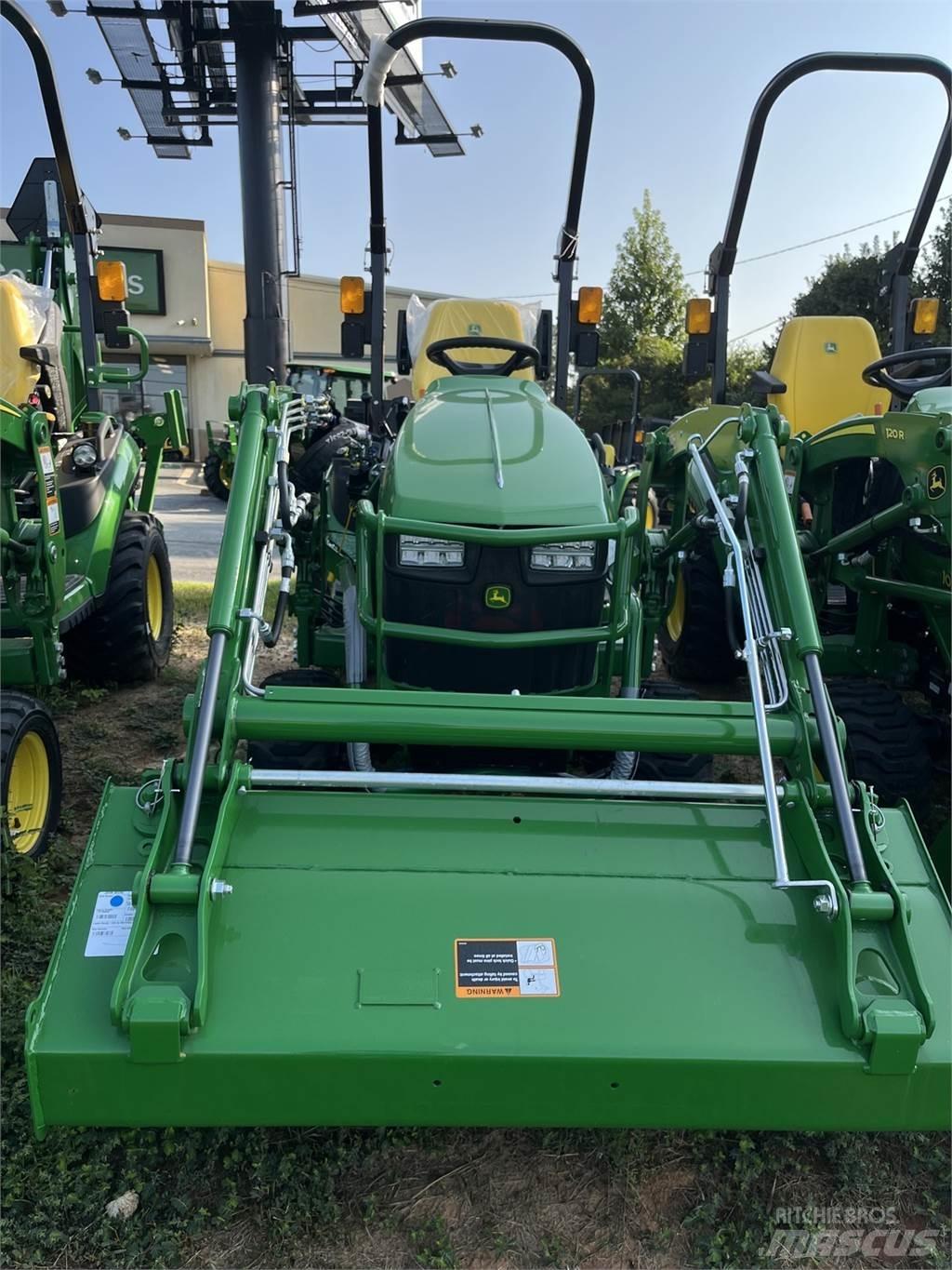 John Deere 1025R Compact tractors