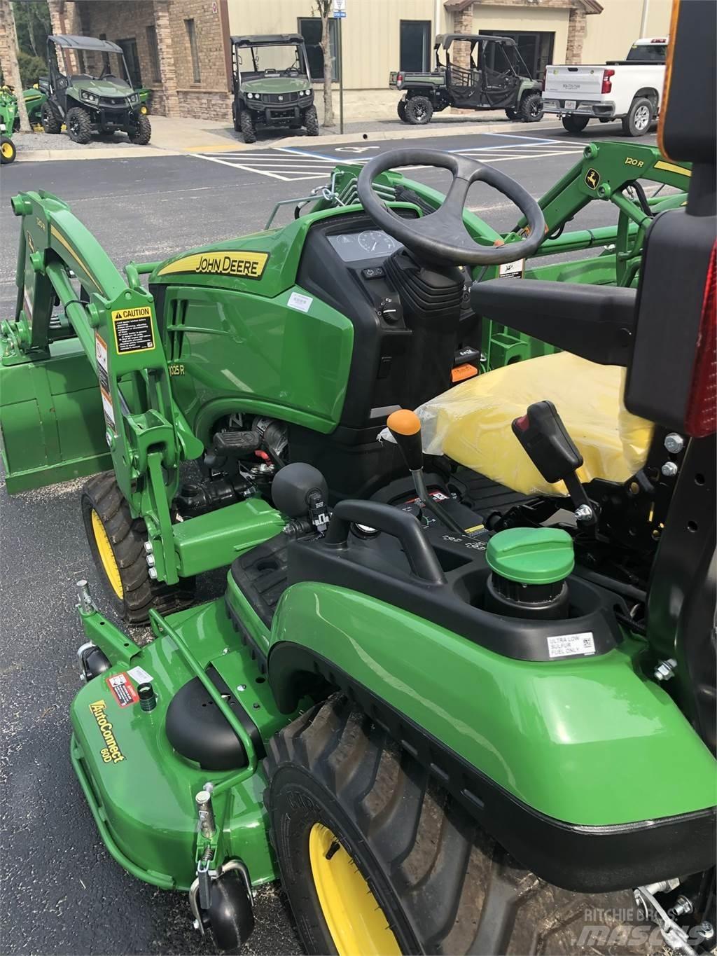 John Deere 1025R Compact tractors