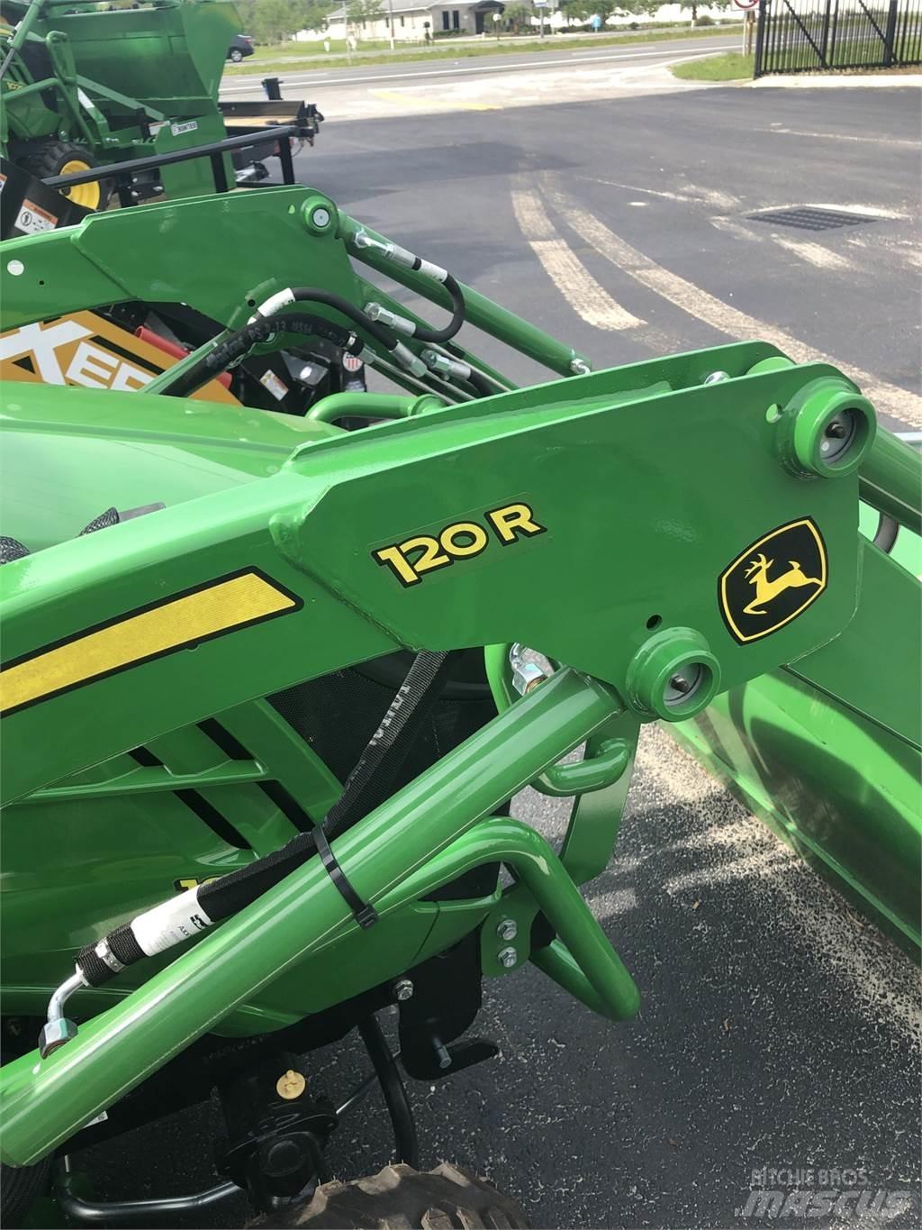 John Deere 1025R Compact tractors